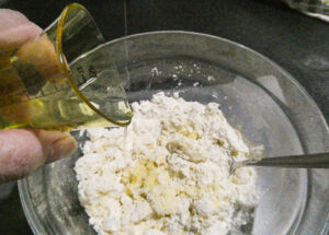 aggiungere il limoncello nell'impasto delle castagnole