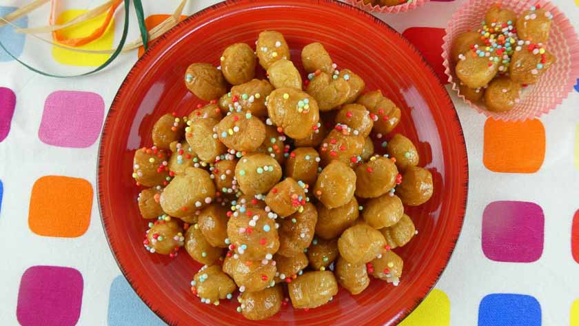 Struffoli con stevia e sciroppo d'agave