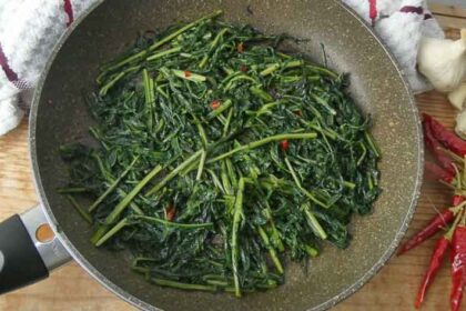 Cicoria ripassata in padella – Ricetta romana facile e saporita