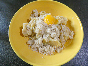 fave impastate con uovo e formaggio