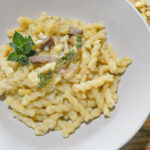 Pasta con crema di fave secche