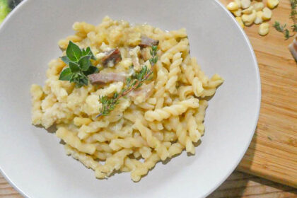 Pasta con crema di fave secche