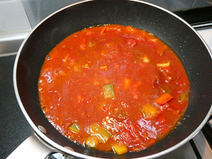 cuocere il sugo con i peperoni
