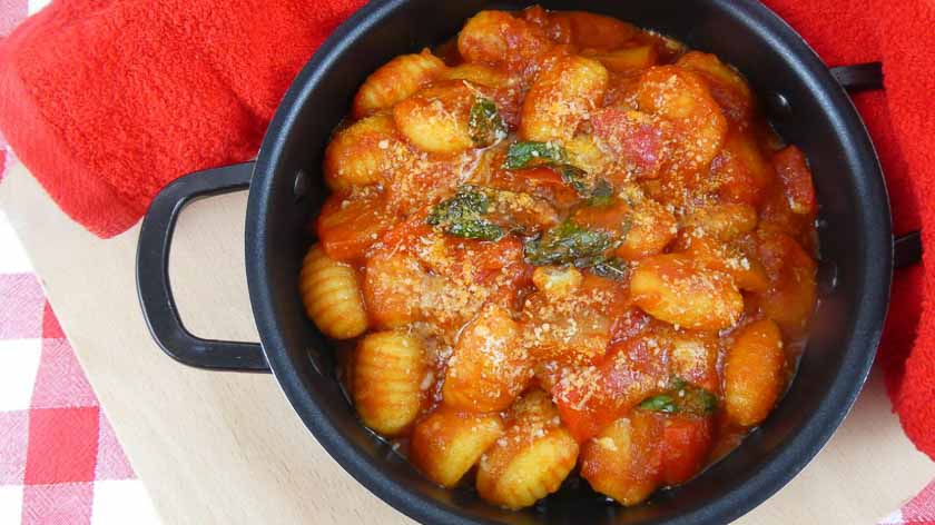 Gnocchi di patate al sugo di peperoni