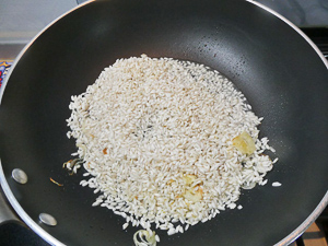 tostare il riso in padella