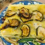 Lasagna bianca con zucchine e speck cremosa e facile
