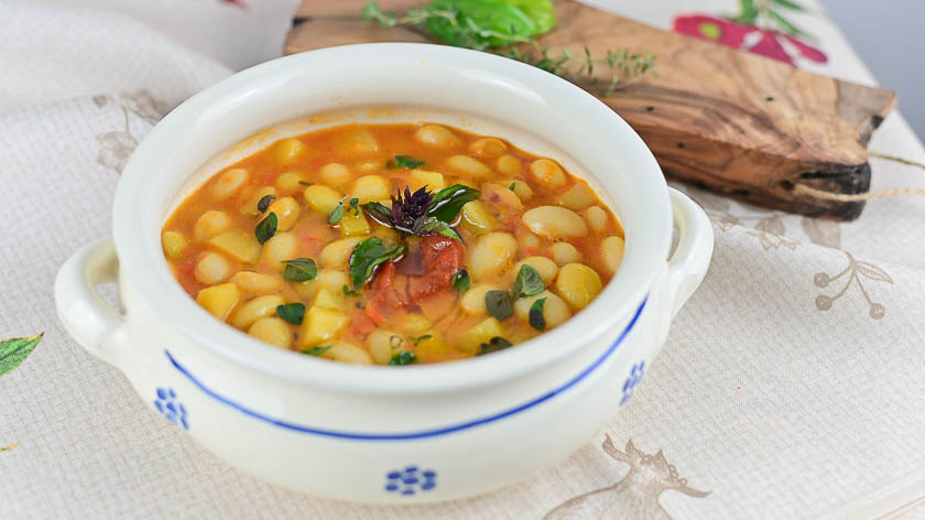 Zuppa di fagioli freschi (detti anche cicci)