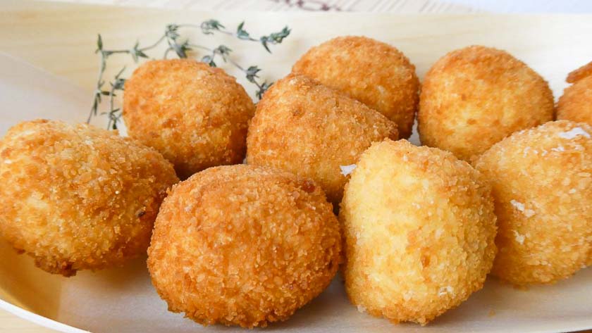 Mozzarelline fritte fatte in casa: ricetta semplice e veloce