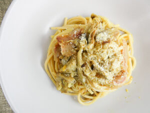 ricetta carciofi con spaghetti e guanciale