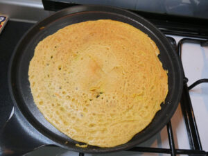 cottura crepes di lenticchie in padella