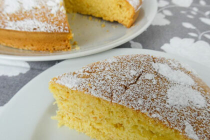 Torta al pompelmo senza burro e latte soffice e morbida per la colazione