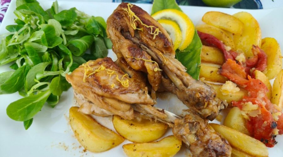 Fusi di pollo al limone e timo in padella